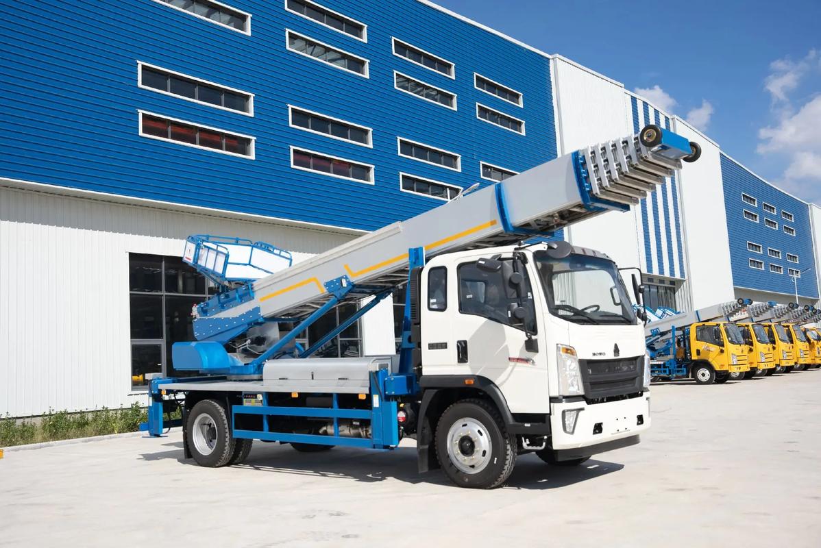 龙马潭出租云梯车高空作业车 建筑垃圾搬运